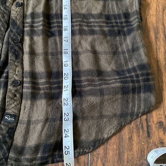 rails hunter plaid long sleeve shirt size M in GUC super soft - Picture 8 of 9